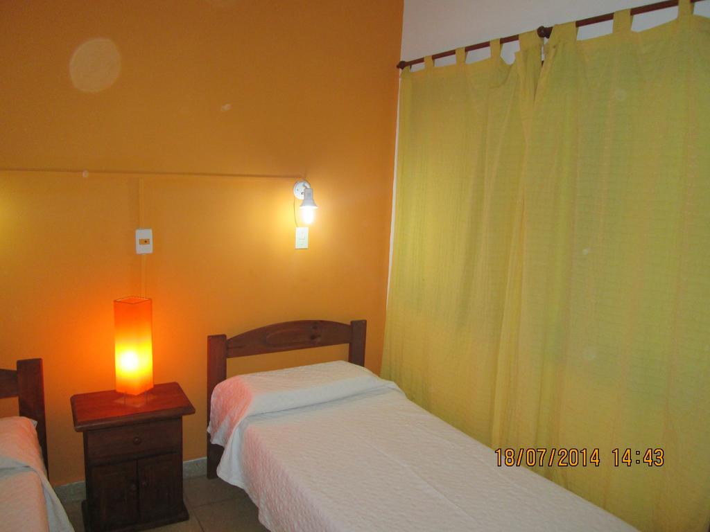 Nuevo Hotel Belgrano San Nicolás de los Arroyos Kamer foto